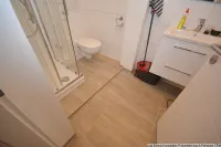 Duschbad in den Gewerberäumen