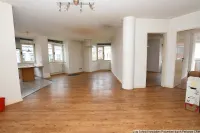 Großzügig