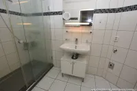 Extra große Dusche