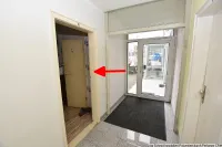 Seiteneingang mit Wohnungseingang Nr 10