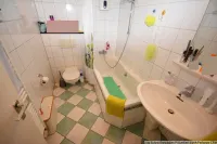 Gepflegtes Wannenbad