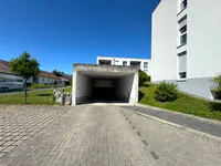 Garagen-Einfahrt