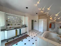 Eltern-Badezimmer