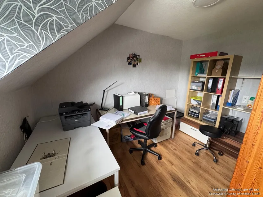 Büro/Schlafzimmer