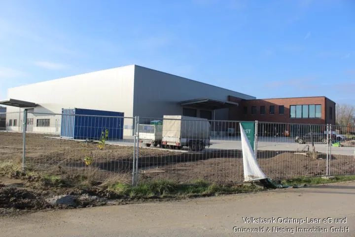 linke Seite Tor, Gewerbe