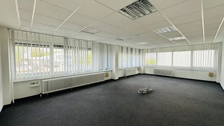 Büro-/Praxisfläche