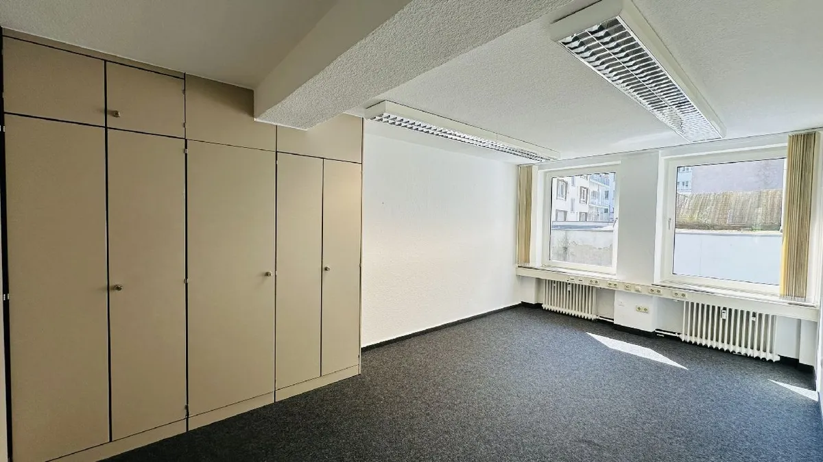 Büro-/Praxisfläche