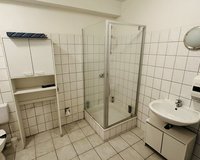 Waschraum mit WC