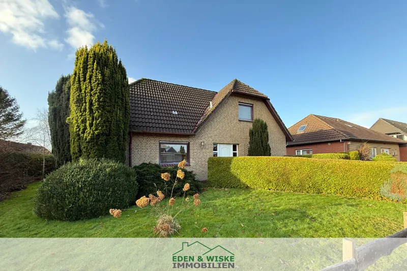 EINFAMILIENHAUS MIT GARAGE