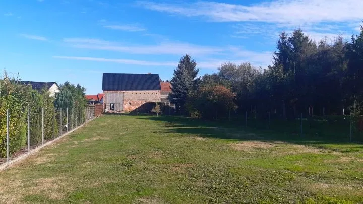Haus mit Scheune und großen Garten in ruhiger Nebenstraße
