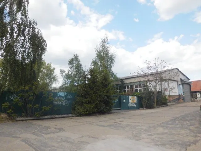 VERKAUFT – Haus mit großer Halle/Werkstatt und über 3.000 m² Grundstück