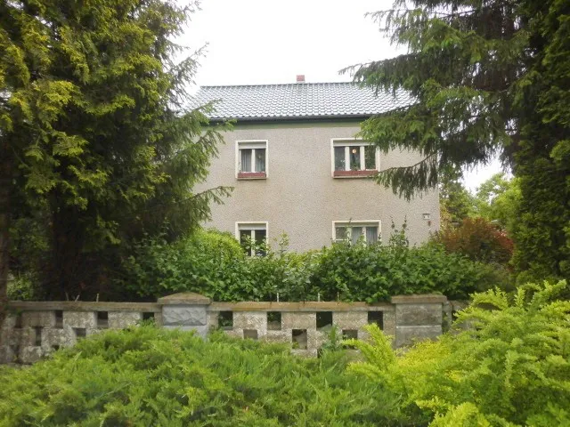 VERKAUFT – Großes Wohnhaus mit Nebengelass, Garten und Wiese