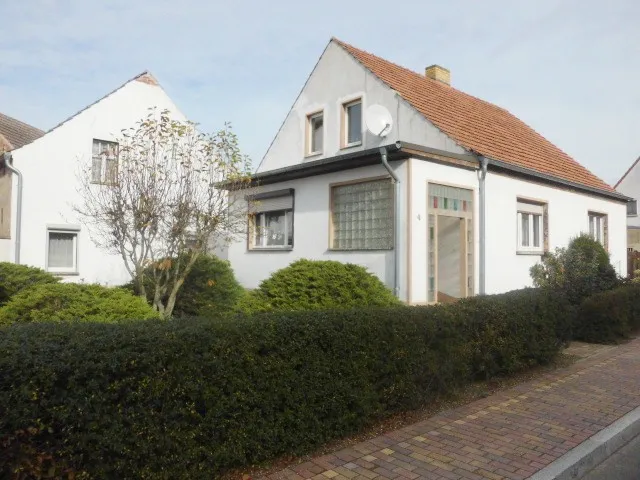 VERKAUFT – Bauernhaus mit schönem Innenhof und großem Garten