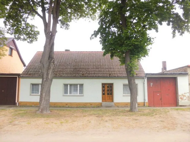 VERKAUFT – Schöner Bauernhof mit Stall, Scheune, Torhaus, Innenhof und Garten