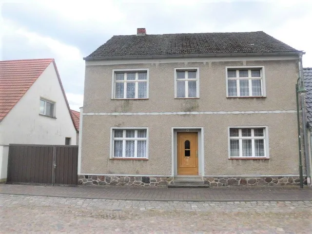 VERKAUFT – Kleiner Bauernhof mit Garten in Nebenstraße
