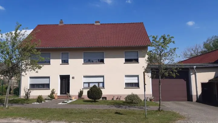 Sch&ouml;ner Vierseitenhof mit einigen Extras