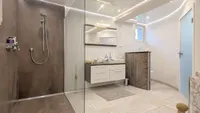 Badezimmer EG Bild 2