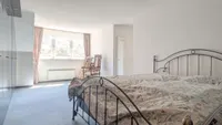 Großes Schlafzimmer