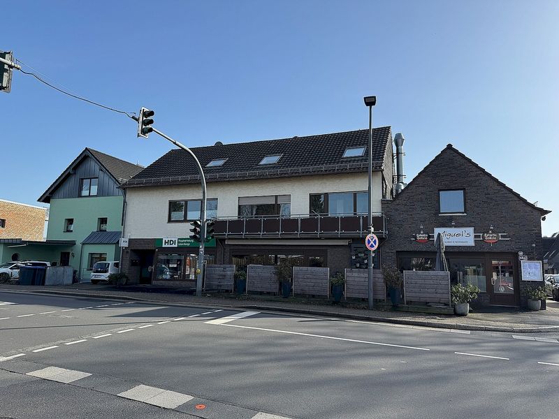 Bensberg, Moitzfeld, bekanntes Wohn,- und Gesch&auml;ftshaus mit 6 Einheiten