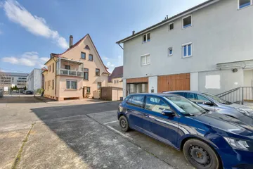 Haus & Zufahrt v. N-W