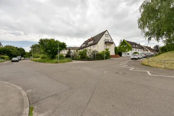 Haus & Straße v. N-O