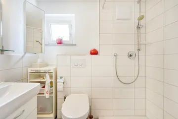 Bad zwei mit Dusche