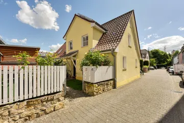 Haus & Straße v. S-W