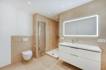 Bad mit Dusche