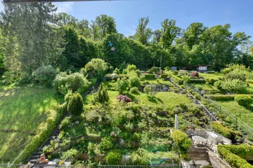 Bühnenblick, Garten am Wald