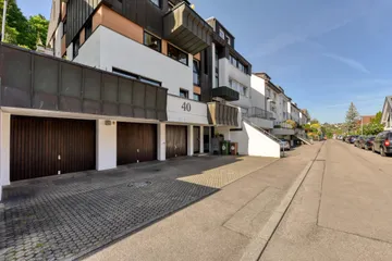 Haus & Garagen v. N-O