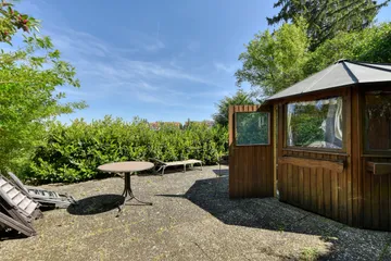 Garten E2 Laube nach Norden.jpg