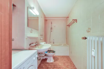 Bad mit Wanne