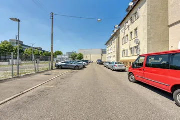 Haus & Straße von Süden