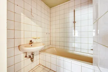 Bad mit Wanne