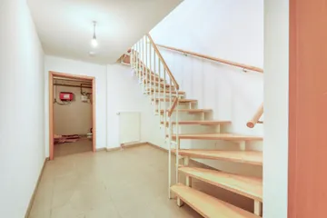 UG, Treppenhaus