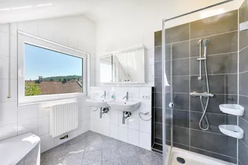 DG, Bad mit Dusche