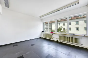 Büro 1 von rechts