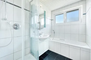 Bad mit Fenster