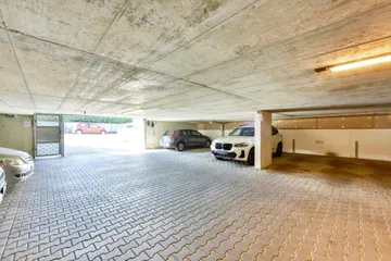 TG-Stellplatz & Einfahrt
