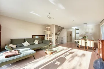 Wohnen zum Treppenhaus