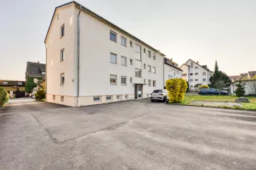 Haus u. Innenhof v. N-O