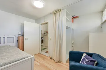 Schlafen zur Garderobe