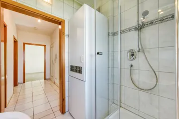 Bad mit Dusche