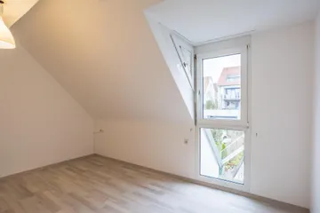 Schlafzimmer mit Laminat