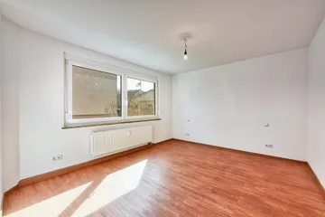 EG, Schlafen von Tür