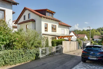 Haus & Weg v. Westen
