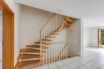 EG, Treppenhaus