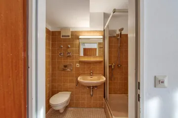 Bad mit Dusche