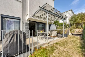 Terrasse v. Süd-Osten