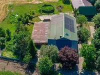 Mit PV-Anlage